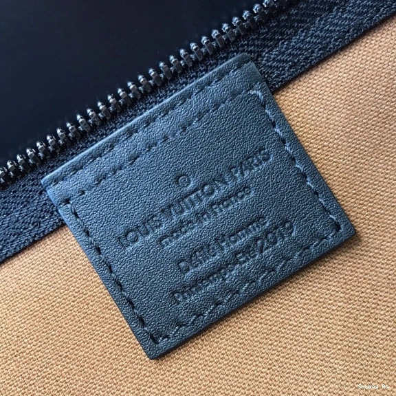 PAPILLON VUITTON LOUIS 0819